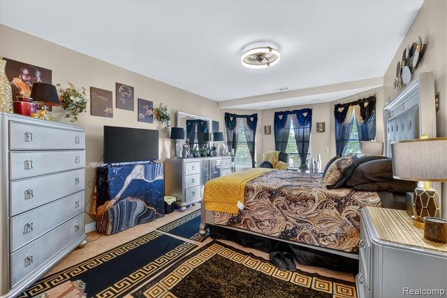 15934 Athens Avenue, Clinton Township, MI 48035