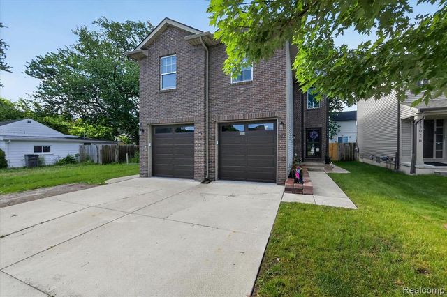 15934 Athens Avenue, Clinton Township, MI 48035