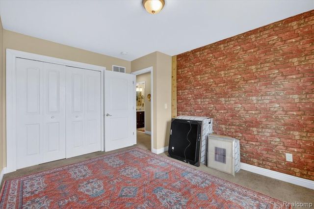 15934 Athens Avenue, Clinton Township, MI 48035