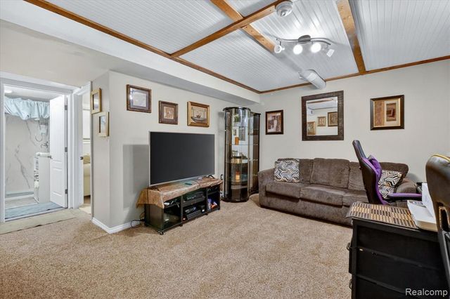 15934 Athens Avenue, Clinton Township, MI 48035
