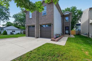 15934 Athens Avenue, Clinton Township, MI 48035