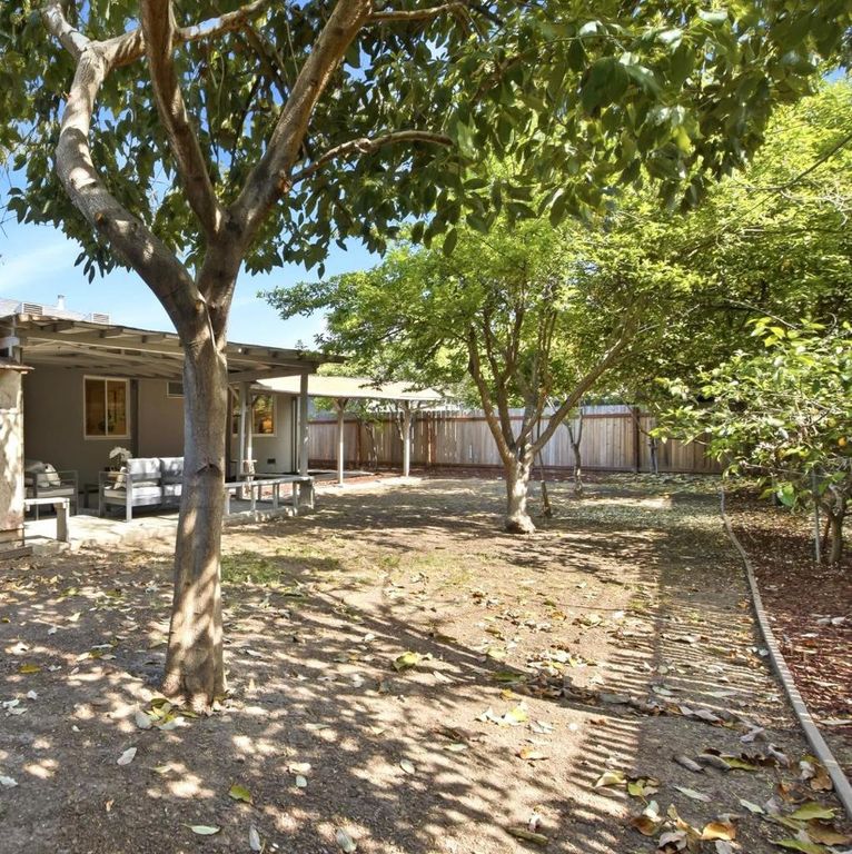 Image 33 of property listing at 151 Verbena Drive, East Palo Alto, CA 94303