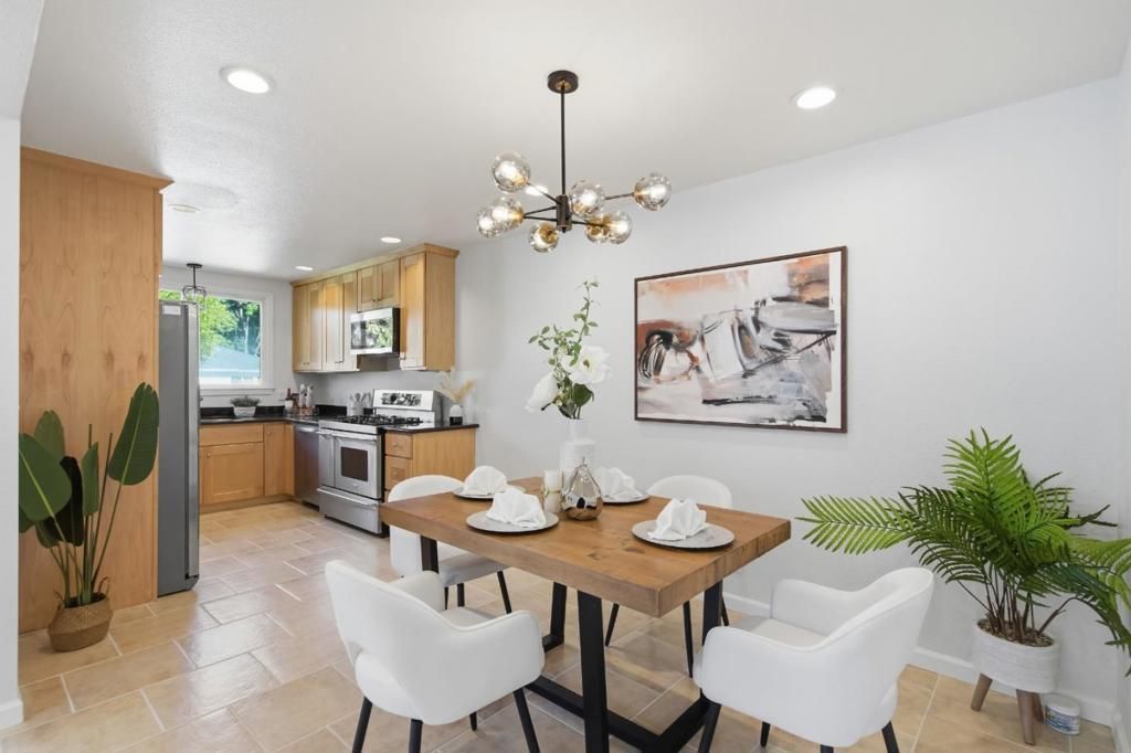 Image 9 of property listing at 151 Verbena Drive, East Palo Alto, CA 94303