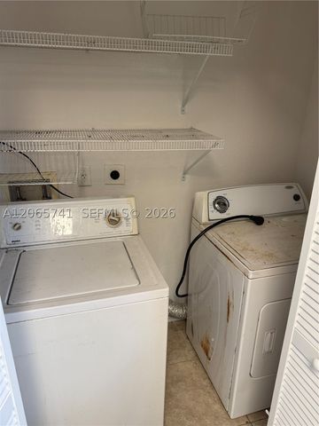 7600 NW 38th Ct 16, Davie, FL 33024