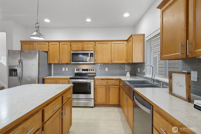 11510 185th St E, Puyallup, WA 98374