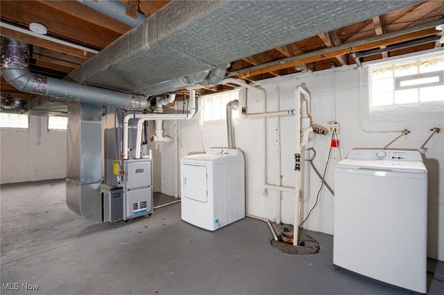 126 Parkwood Avenue, Avon Lake, OH 44012