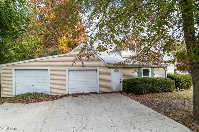 126 Parkwood Avenue, Avon Lake, OH 44012