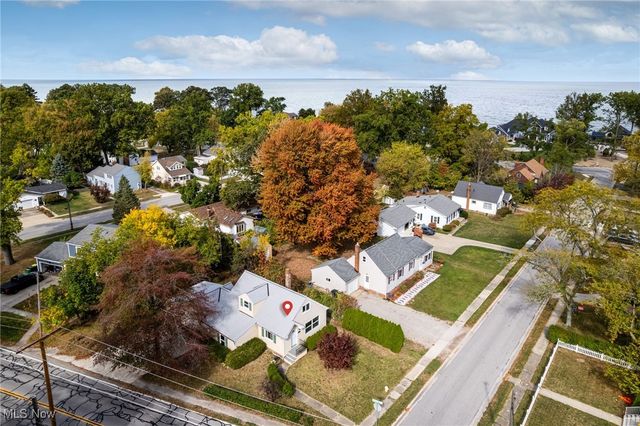 126 Parkwood Avenue, Avon Lake, OH 44012