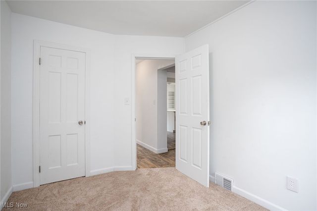 126 Parkwood Avenue, Avon Lake, OH 44012