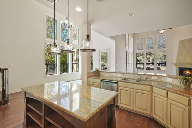 2312 Lakehurst RD, Spicewood, TX 78669