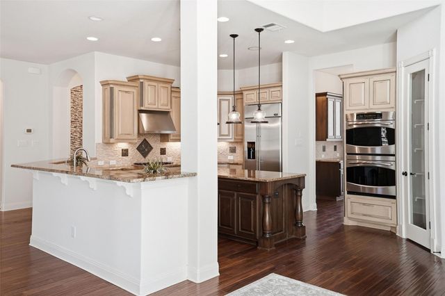 2312 Lakehurst RD, Spicewood, TX 78669