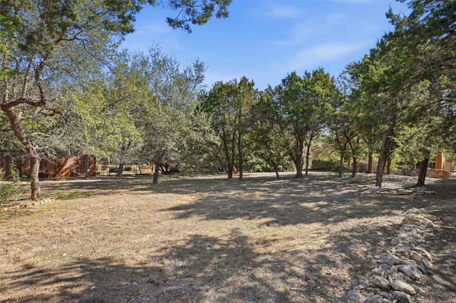 2312 Lakehurst RD, Spicewood, TX 78669