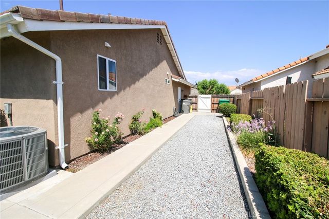 29499 Basie Circle, Sun City, CA 92586
