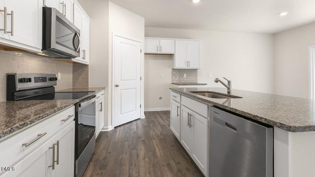 103 Charlies Bend Way, Spring Lake, NC 28390