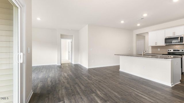 103 Charlies Bend Way, Spring Lake, NC 28390