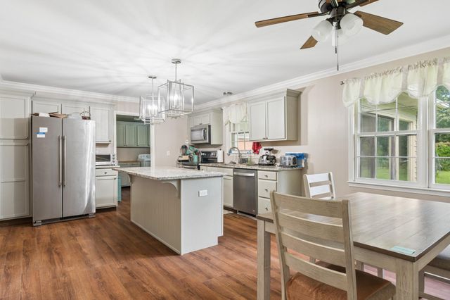 224 Hogg Rd, Williamston, SC 29697