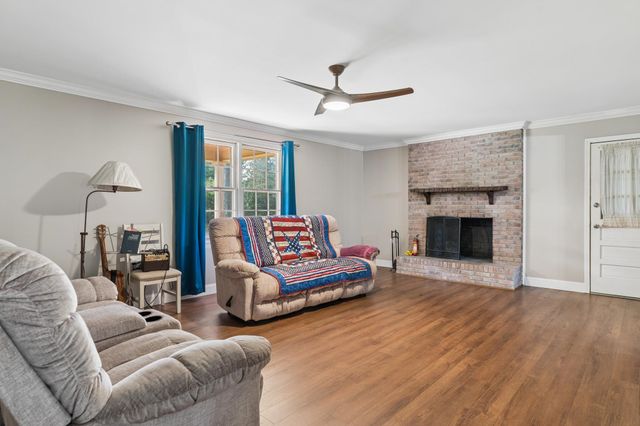 224 Hogg Rd, Williamston, SC 29697