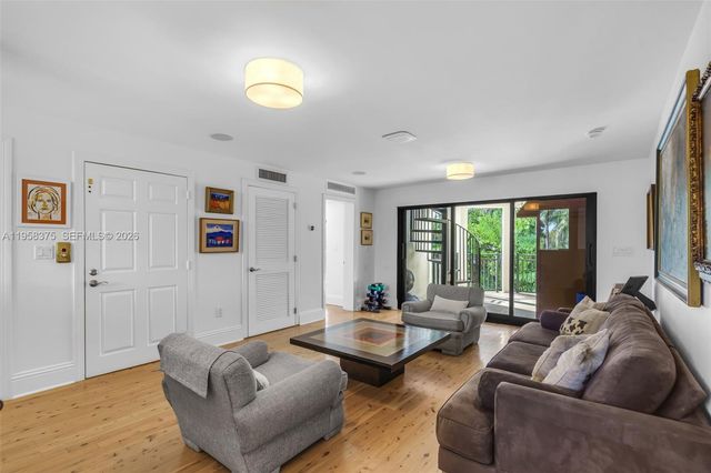 420 Palmwood Ln 0, Key Biscayne, FL 33149