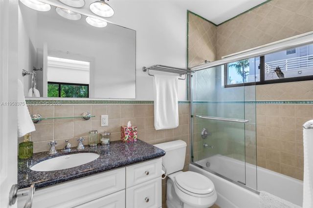 420 Palmwood Ln 0, Key Biscayne, FL 33149