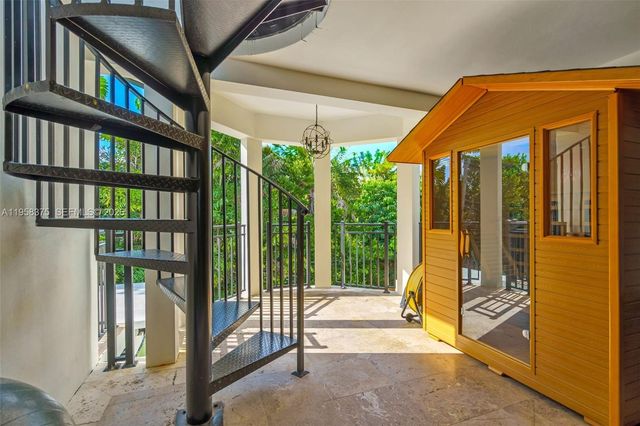 420 Palmwood Ln 0, Key Biscayne, FL 33149