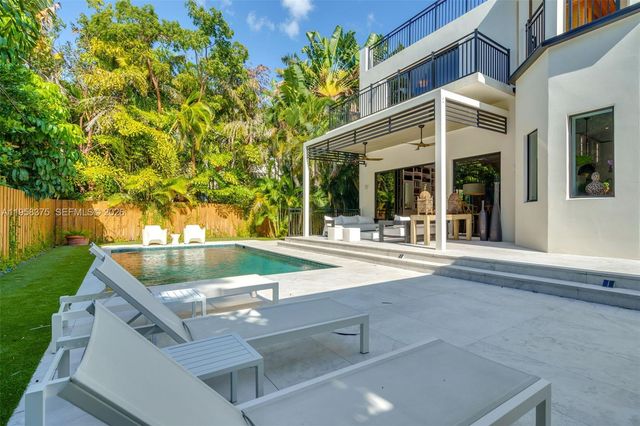 420 Palmwood Ln 0, Key Biscayne, FL 33149