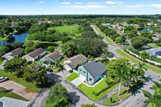 17 Paxford Lane, Boynton Beach, FL 33426