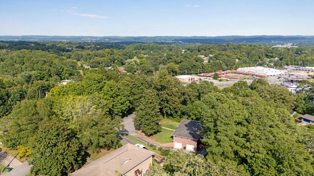 3412 Amber Avenue, Chattanooga, TN 37412