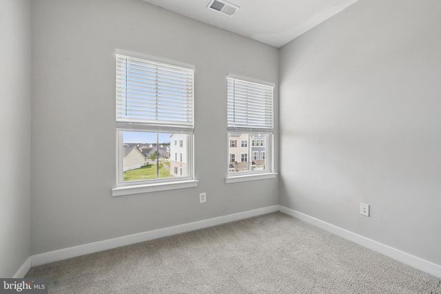 141 BURKWOOD TER, Lake Frederick, VA 22630