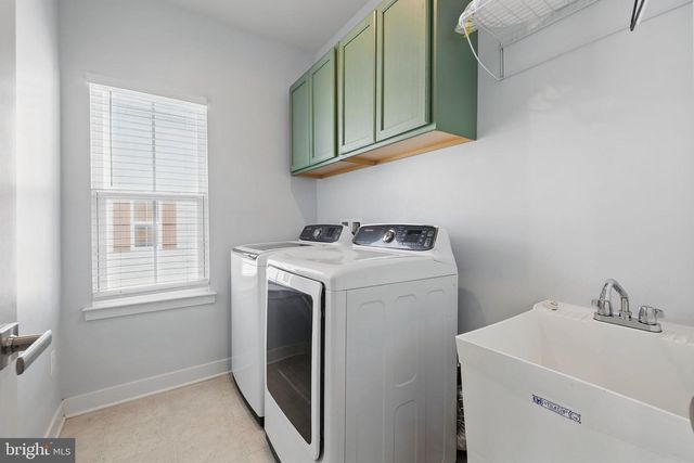 141 BURKWOOD TER, Lake Frederick, VA 22630