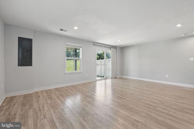 141 BURKWOOD TER, Lake Frederick, VA 22630