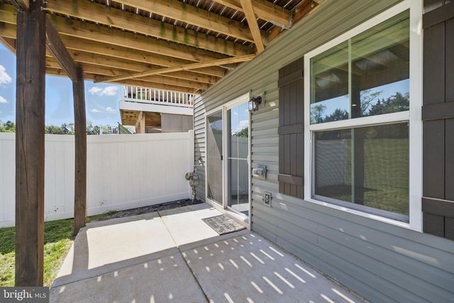 141 BURKWOOD TER, Lake Frederick, VA 22630