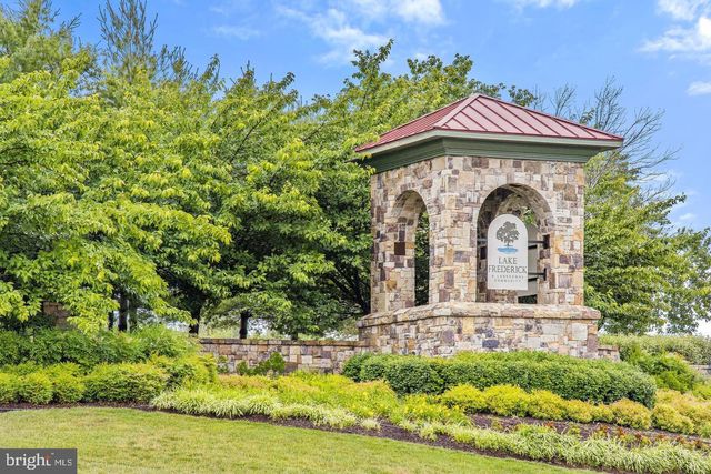 141 BURKWOOD TER, Lake Frederick, VA 22630