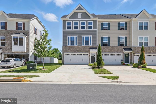 141 BURKWOOD TER, Lake Frederick, VA 22630