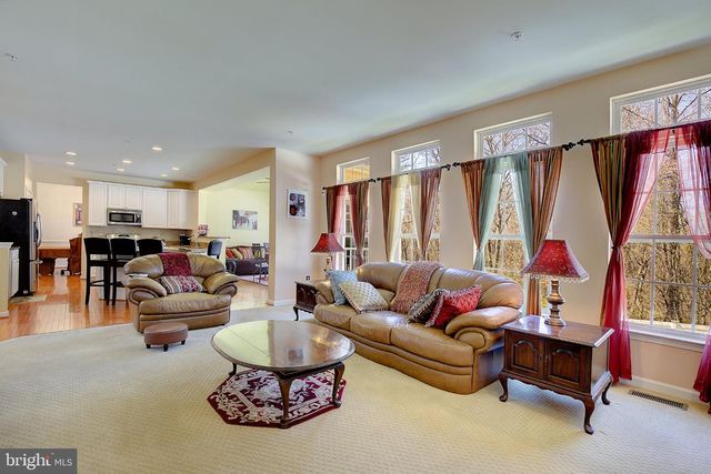 5714 EDGE AVE, Lanham, MD 20706