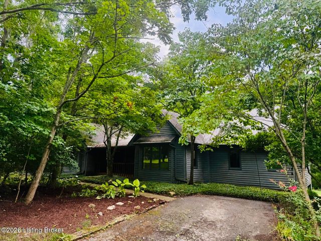 3000 Paddock Ln, La Grange, KY 40031