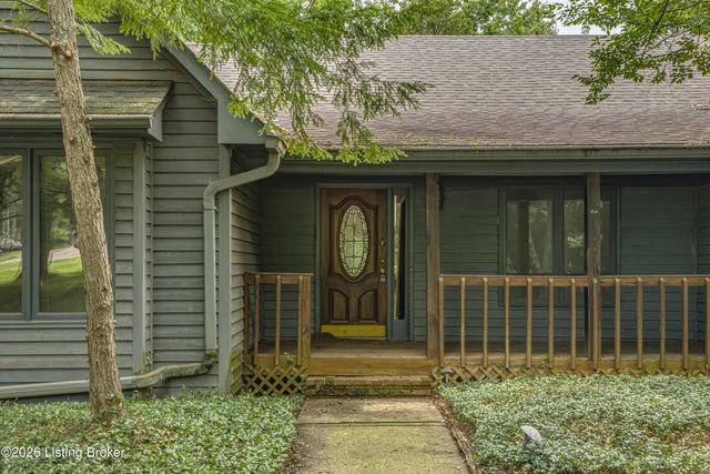 3000 Paddock Ln, La Grange, KY 40031