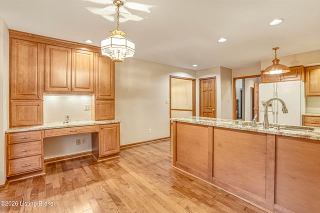 3000 Paddock Ln, La Grange, KY 40031