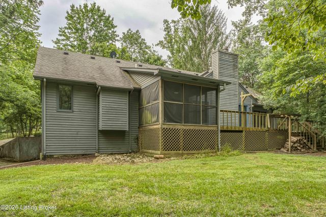 3000 Paddock Ln, La Grange, KY 40031
