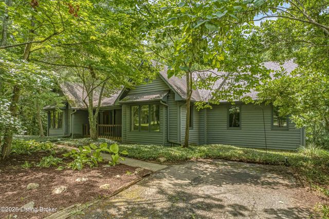 3000 Paddock Ln, La Grange, KY 40031