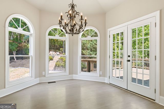 426 Clubview Drive, Woodstock, GA 30189