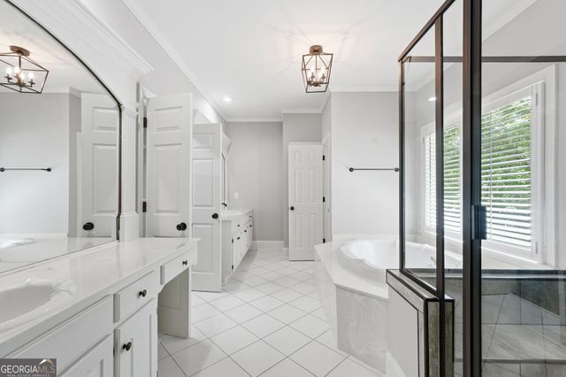 426 Clubview Drive, Woodstock, GA 30189