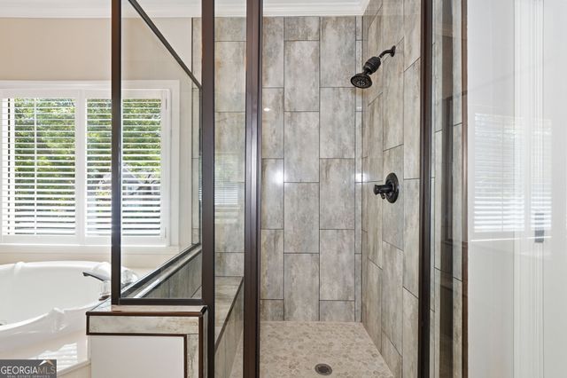 426 Clubview Drive, Woodstock, GA 30189