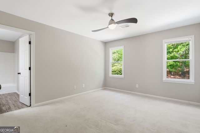 426 Clubview Drive, Woodstock, GA 30189