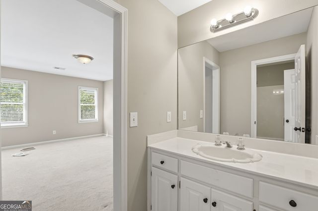 426 Clubview Drive, Woodstock, GA 30189