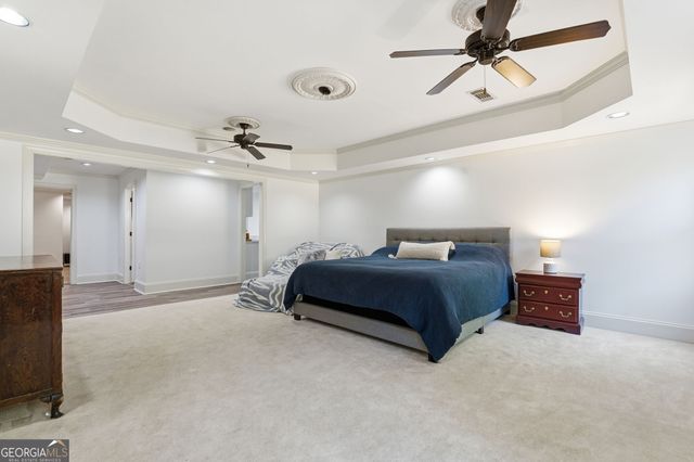 426 Clubview Drive, Woodstock, GA 30189