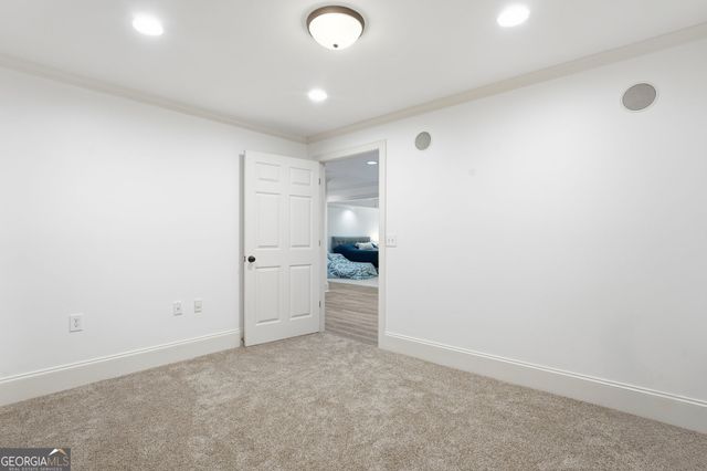 426 Clubview Drive, Woodstock, GA 30189