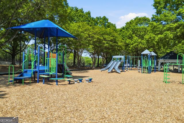 426 Clubview Drive, Woodstock, GA 30189