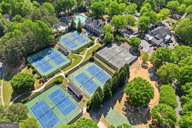 426 Clubview Drive, Woodstock, GA 30189