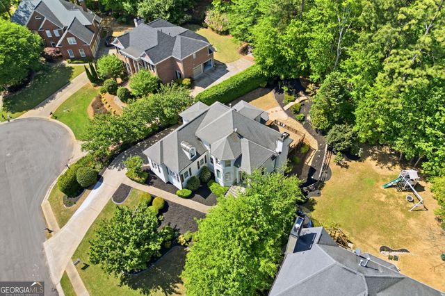 426 Clubview Drive, Woodstock, GA 30189