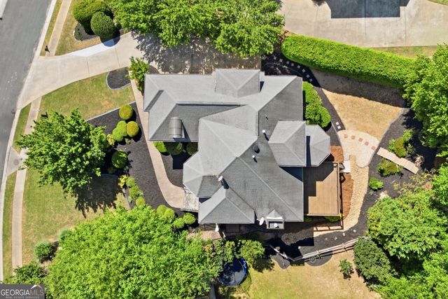 426 Clubview Drive, Woodstock, GA 30189